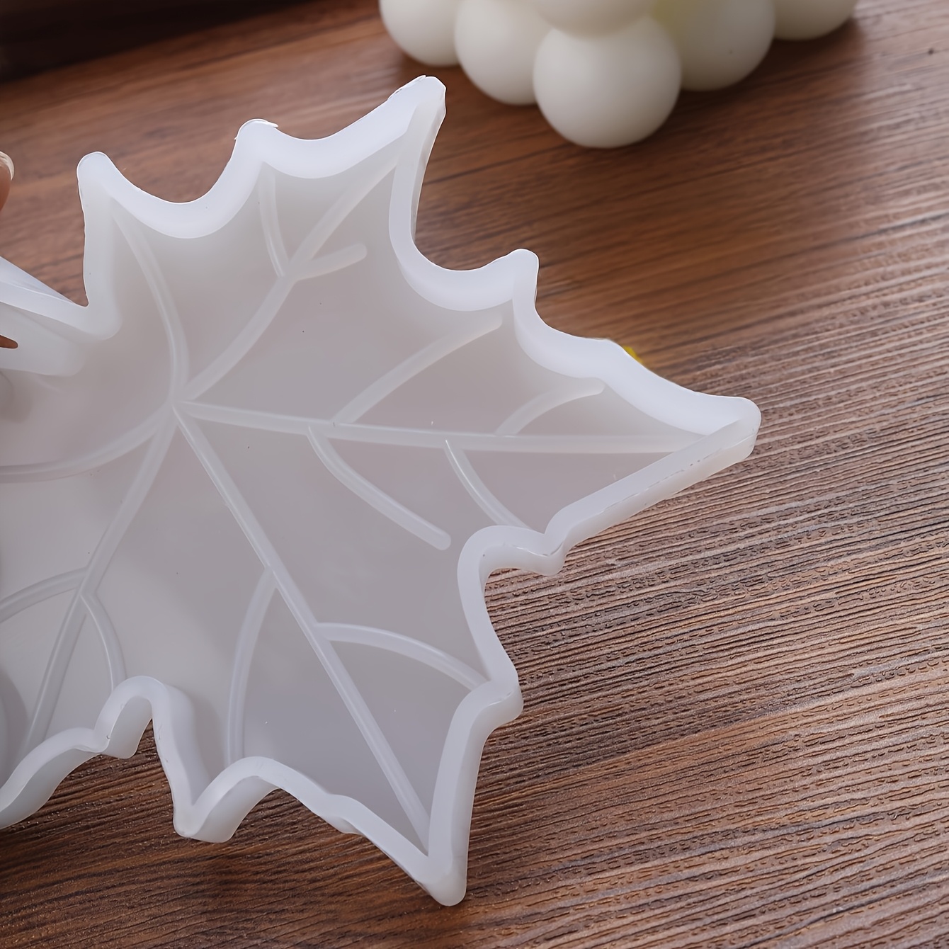 1PC カエデの葉の形をしたシリコンモールド、DIY 石鹸、 - Candle Making Tools のレビューと価格